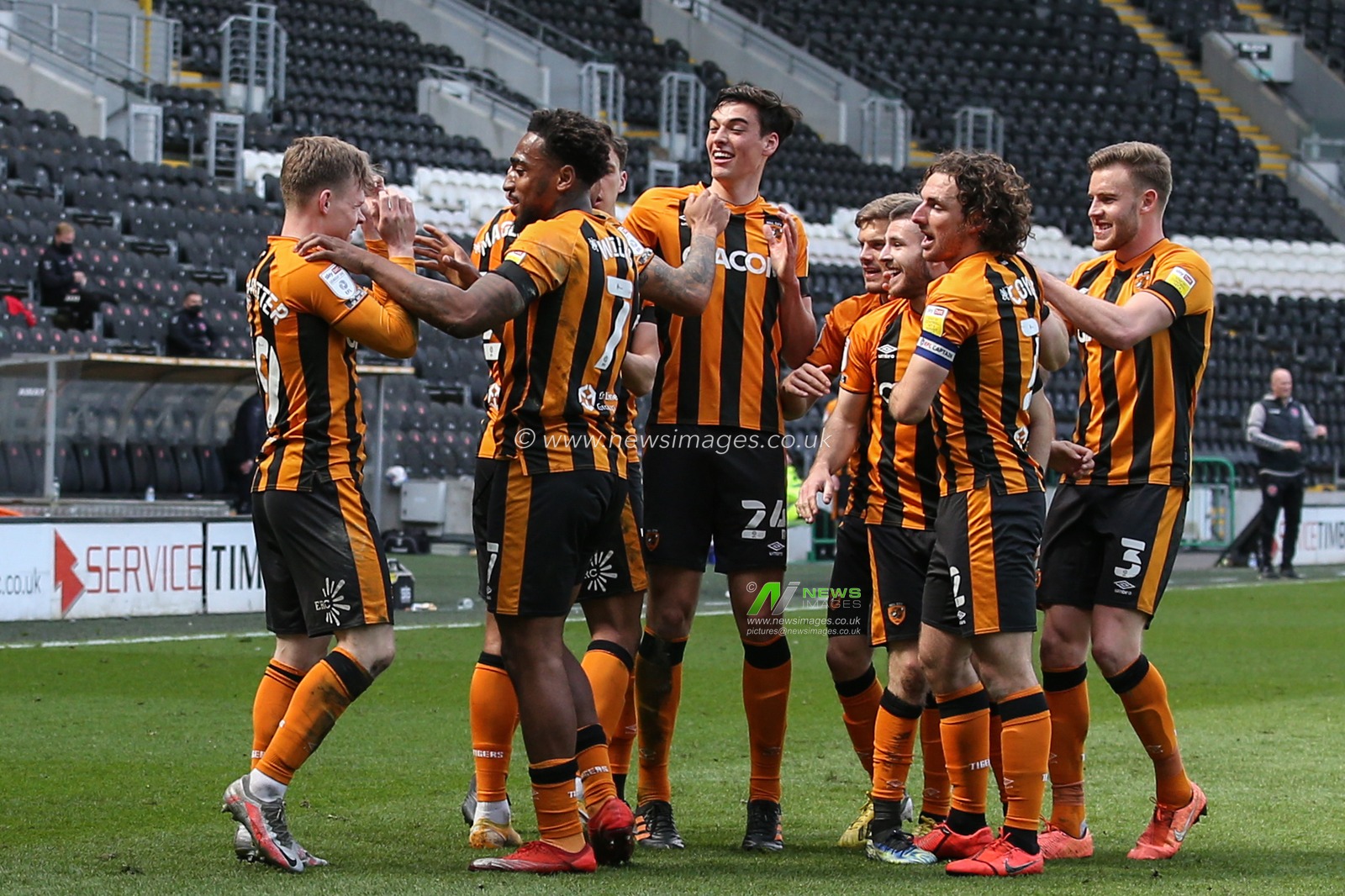 Keane Lewis-Potter #19 of Hull City celebrates his goal to make it 2-1