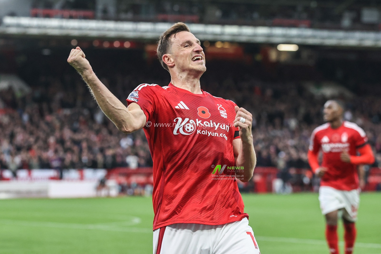 Chris Wood of Nottingham Forest celebrates his goal to make it 1-0 during the Premier League match Nottingham Forest vs West Ham United at City Ground, Nottingham, United Kingdom, 2nd November 2024

(Photo by Alfie Cosgrove/News Images)