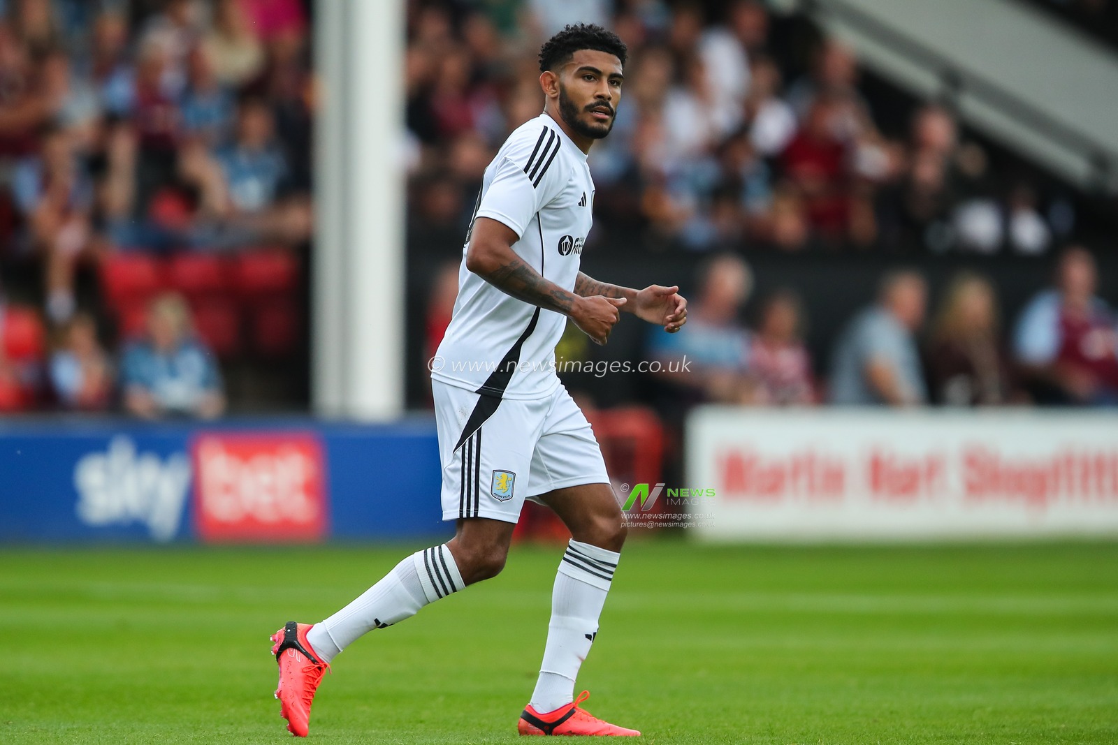Kaine Kesler Hayden of Aston Villa during the Pre-season friendly match Walsall vs Aston Villa at Bescot Stadium, Walsall, United Kingdom, 17th July 2024

(Photo by Gareth Evans/News Images)