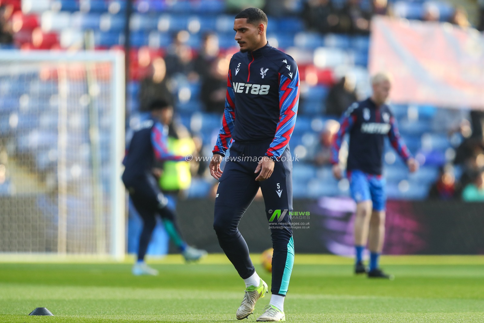 Maxence Lacroix of Crystal Palace during the pre-game warm up ahead of the Premier League match Crystal Palace vs Newcastle United at Selhurst Park, London, United Kingdom, 30th November 2024

(Photo by Gareth Evans/News Images)