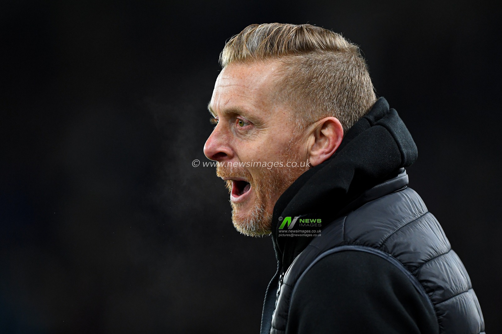 11th December 2019, Pride Park Stadium, Derby, England; Sky Bet Championship, Derby County v Sheffield Wednesday : Manager of Sheffield United, Gary Monk shouts instructions to his players 

Credit: Jon Hobley/News Images
