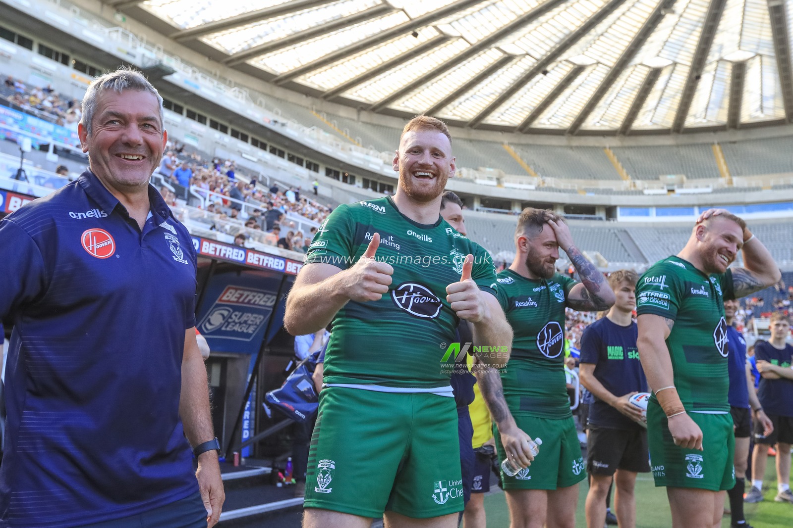 Joe Bullock #15 of Warrington Wolves give the thumbs up as Warrington win