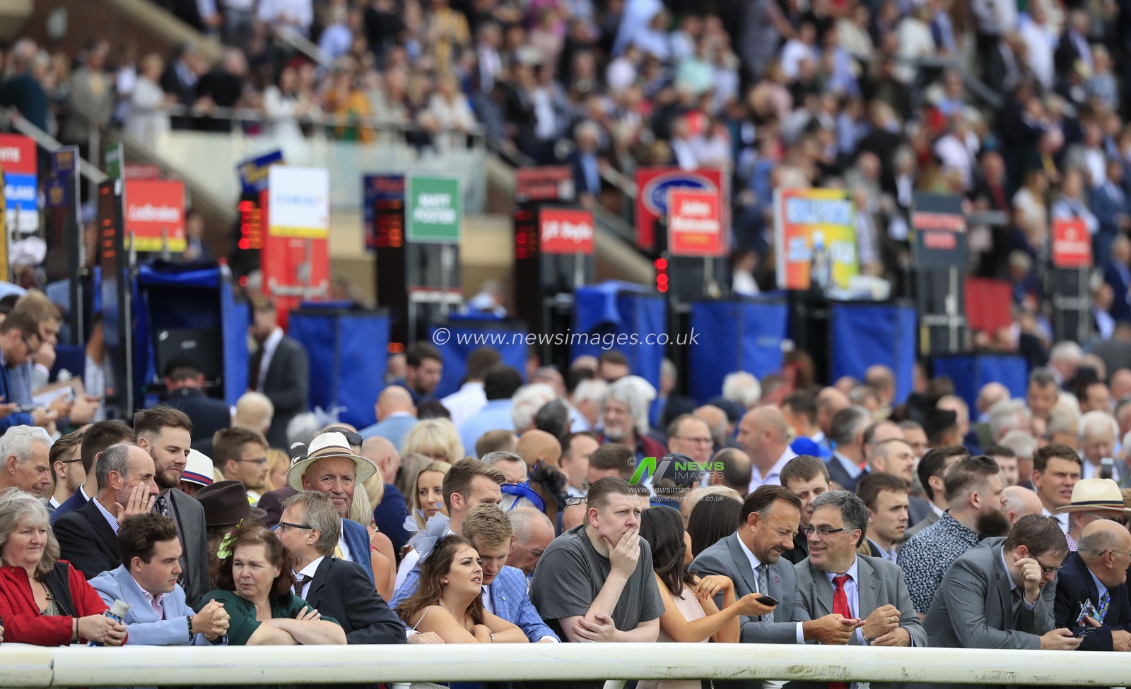 22nd August 2019 , York Racecourse, York, Great Britain; 2019 Darley Yorkshire Oaks/Ladies Day ; Large crowds at the York races 

Credit Conor Molloy/News Images