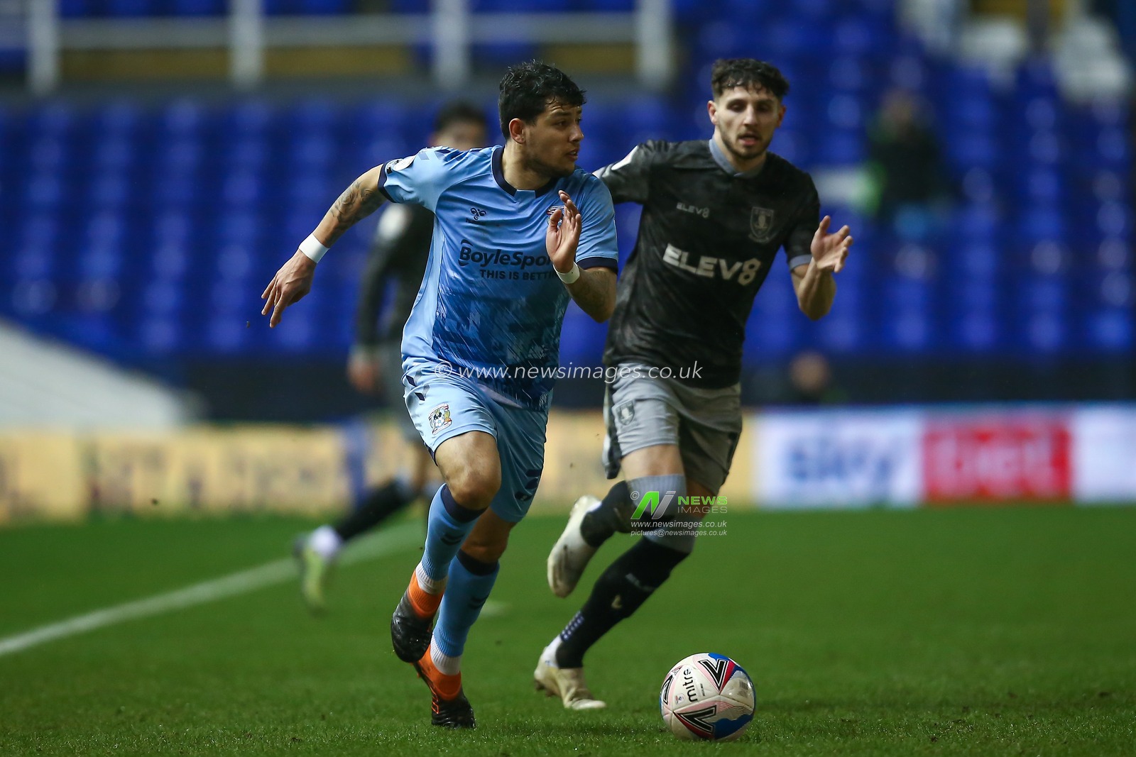 Gustavo Hamer #38 of Coventry City dribbles the ball
