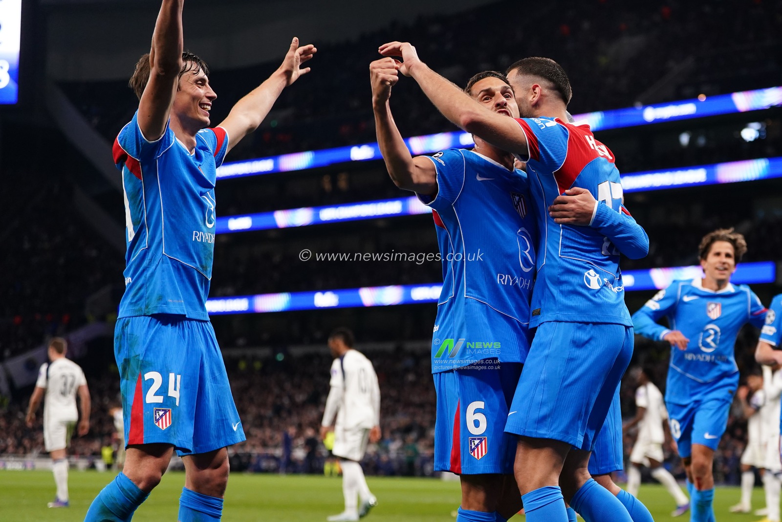 Atletico Madrid players celebrate second goal from David Hancko of Atlético Madrid during the UEFA Champions League match Tottenham Hotspur vs Atletico Madrid at Tottenham Hotspur Stadium, London, United Kingdom on 18 March 2026

(Photo by Harvey Murphy/News Images)