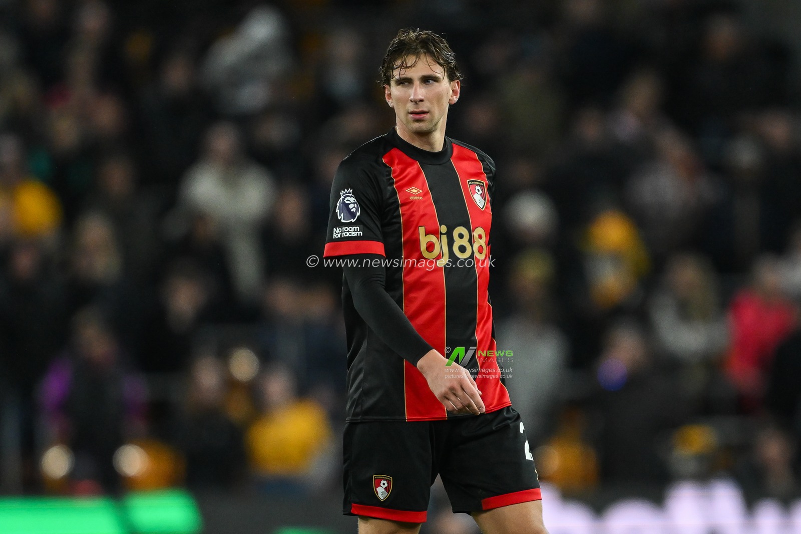 Illya Zabarnyi of Bournemouth during the Premier League match Wolverhampton Wanderers vs Bournemouth at Molineux, Wolverhampton, United Kingdom, 30th November 2024

(Photo by Craig Thomas/News Images)