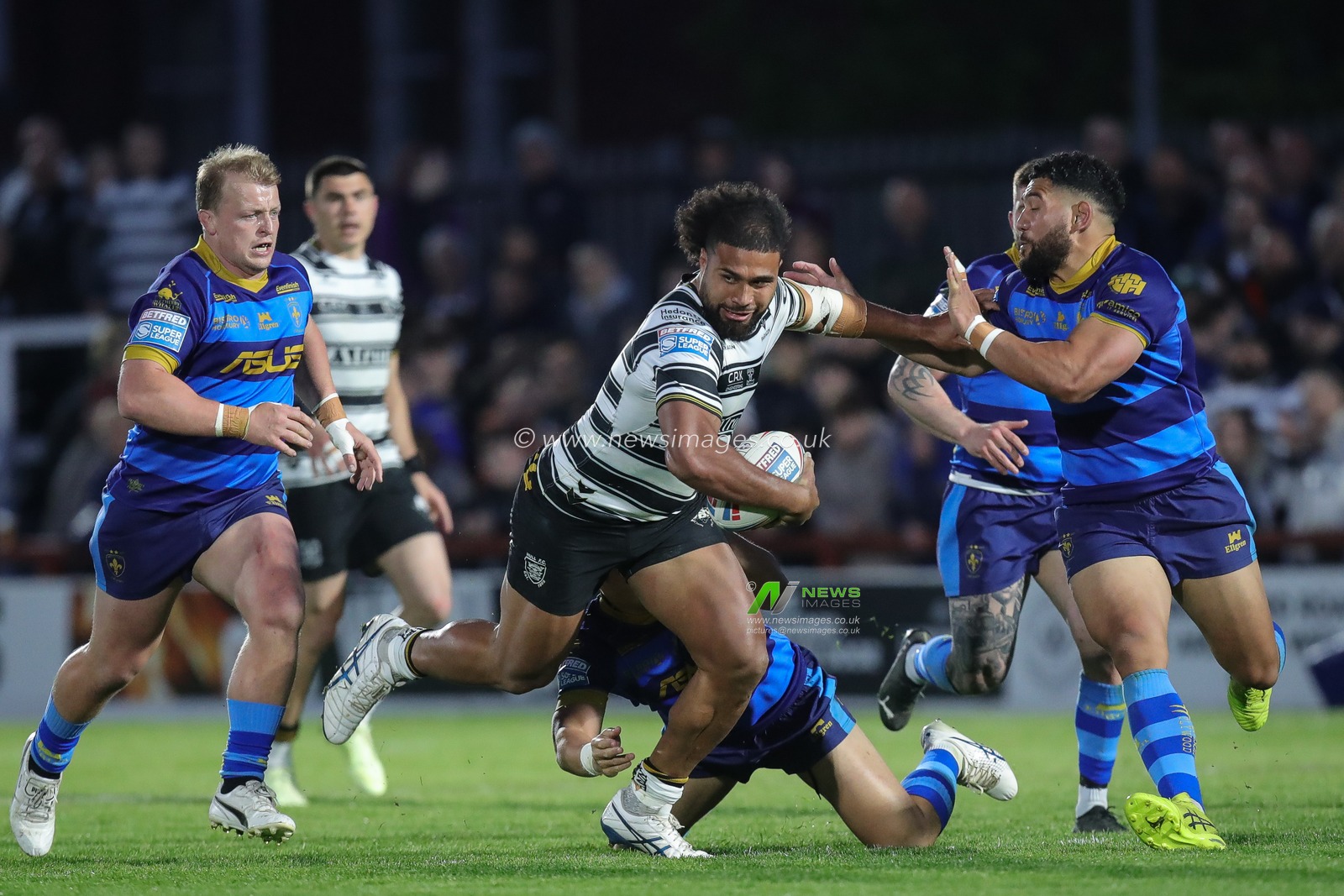 Chris Satae #10 of Hull FC in action during the Betfred Super League Round 12 match Wakefield Trinity vs Hull FC at The Be Well Support Stadium, Wakefield, United Kingdom, 11th May 2023

(Photo by James Heaton/News Images)