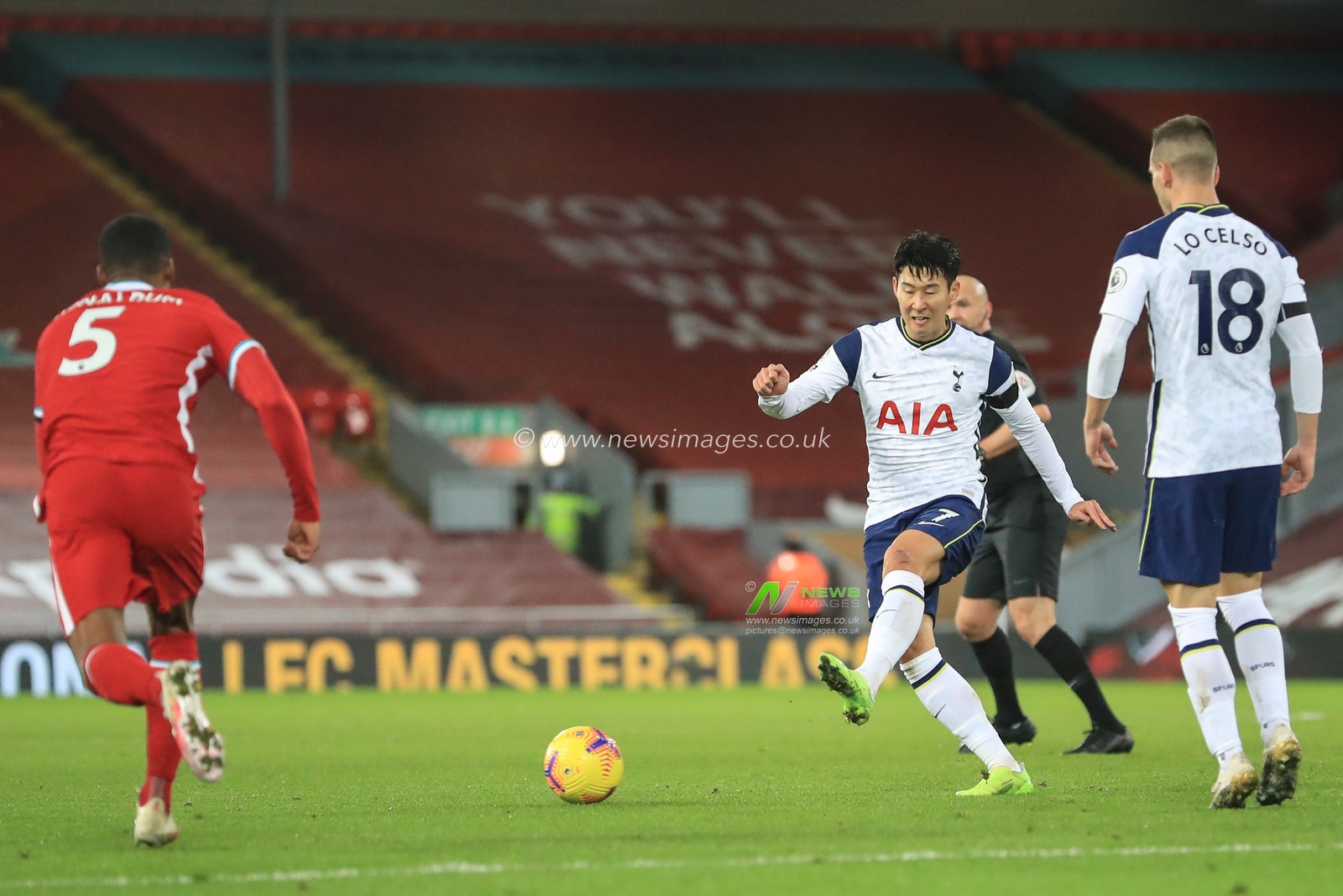 Son Heung-Min #7 of Tottenham Hotspur passes the ball