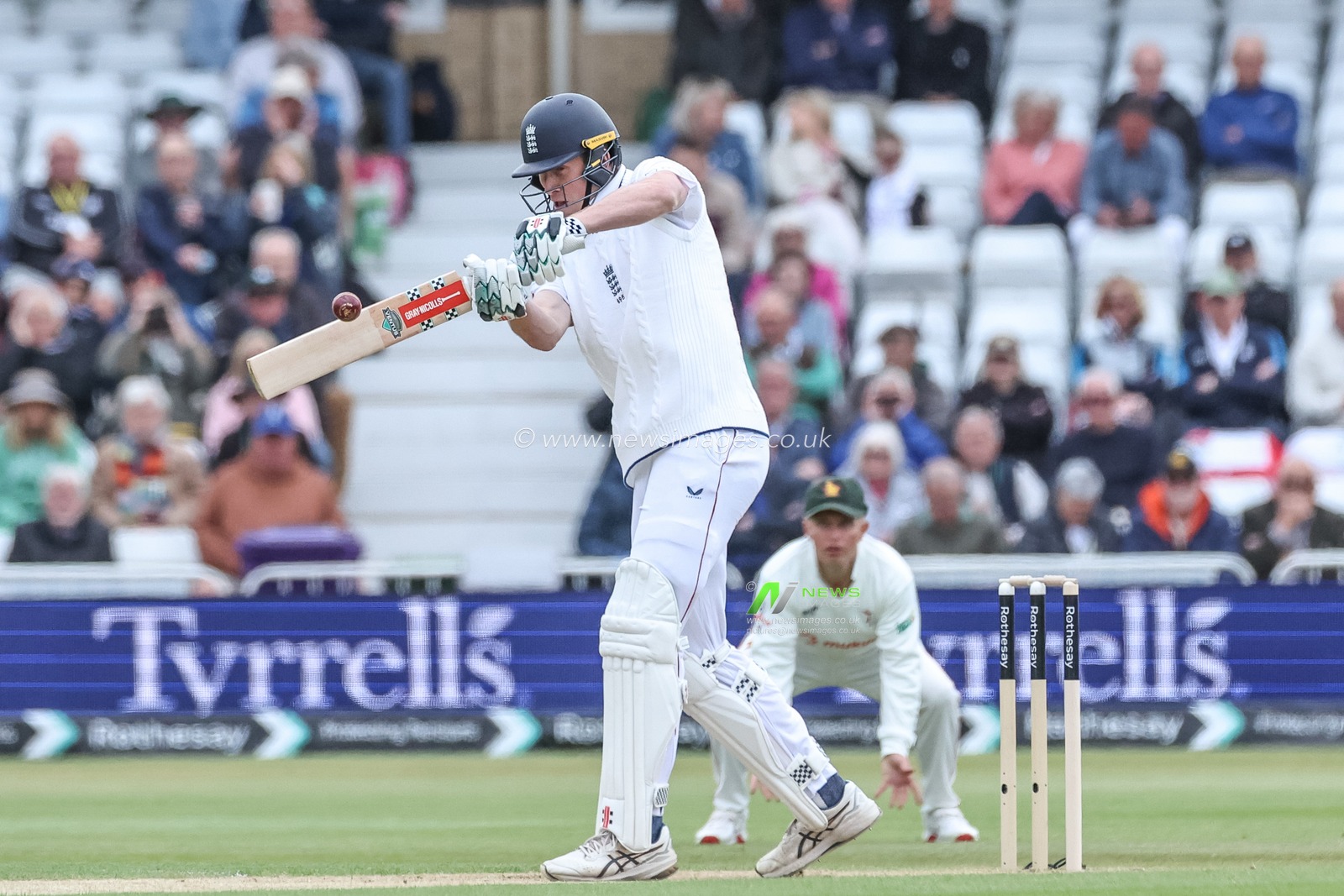 Zak Crawley of England hits a four (4) during the Rothesay Test Match Day 1 England vs Zimbabwe at Trent Bridge, Nottingham, United Kingdom, 22nd May 2025

(Photo by Mark Cosgrove/News Images)