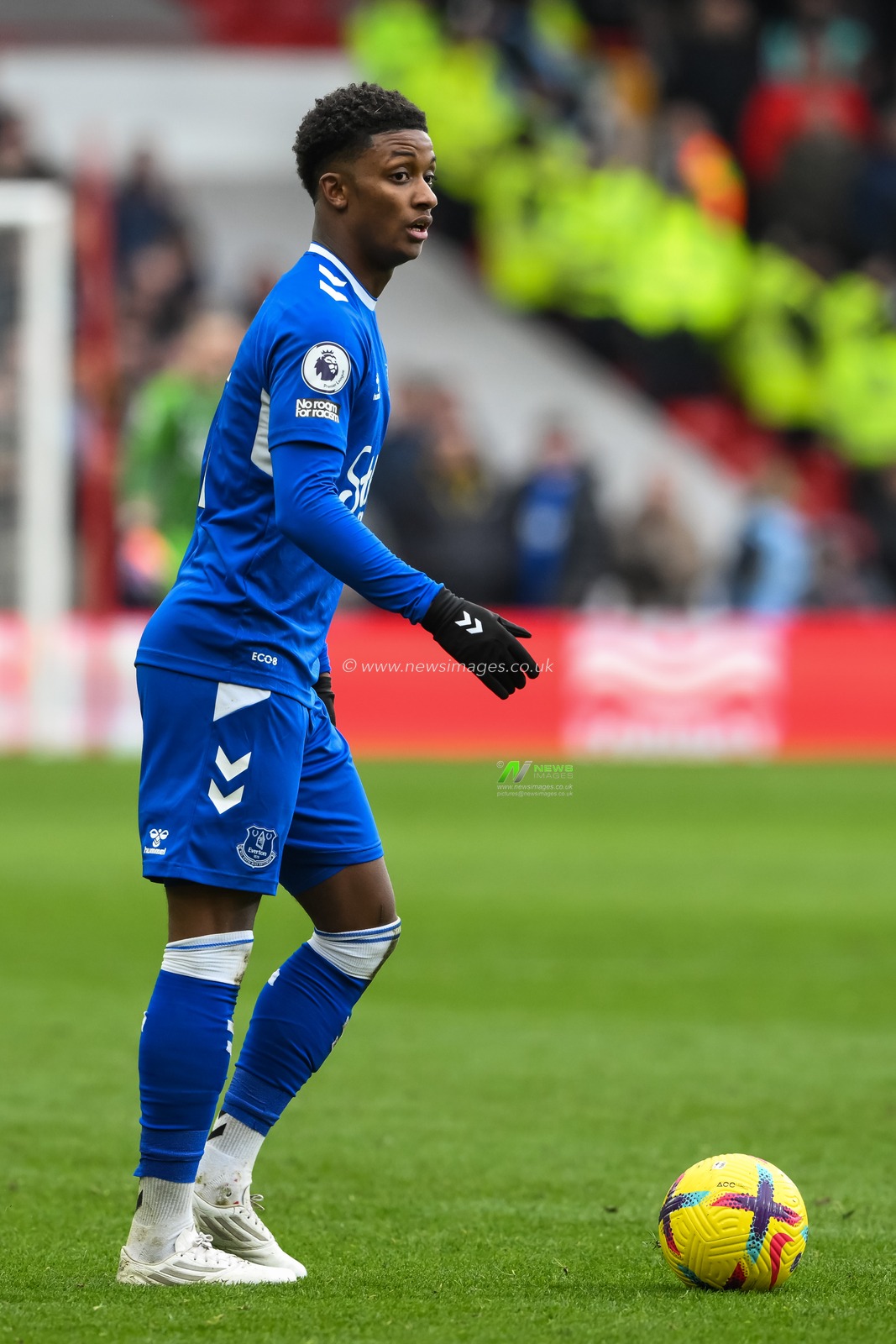 Demarai Gray #11 of Everton in action during the Premier League match Nottingham Forest vs Everton at City Ground, Nottingham, United Kingdom, 4th March 2023

(Photo by Craig Thomas/News Images)