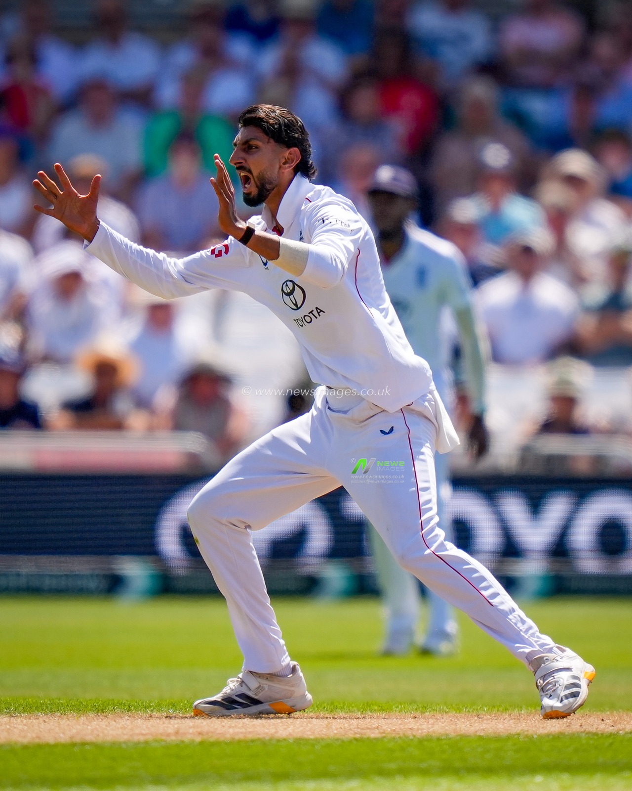 Shoaib Bashir of England reacts to a dropped chance during the 3rd Rothesay Test Match Day 1 match England vs New Zealand at Trent Bridge, Nottingham, United Kingdom on 25 June 2026

(Photo by Maynard Manyowa/News Images)