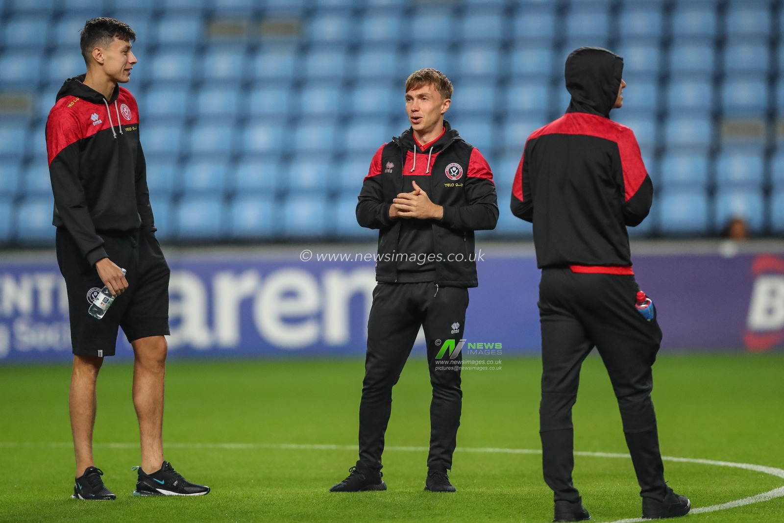 Ben Osborn #23 of Sheffield United arrives ahead of the Sky Bet Championship match Coventry City vs Sheffield United at Coventry Building Society Arena, Coventry, United Kingdom, 19th October 2022

(Photo by Gareth Evans/News Images)