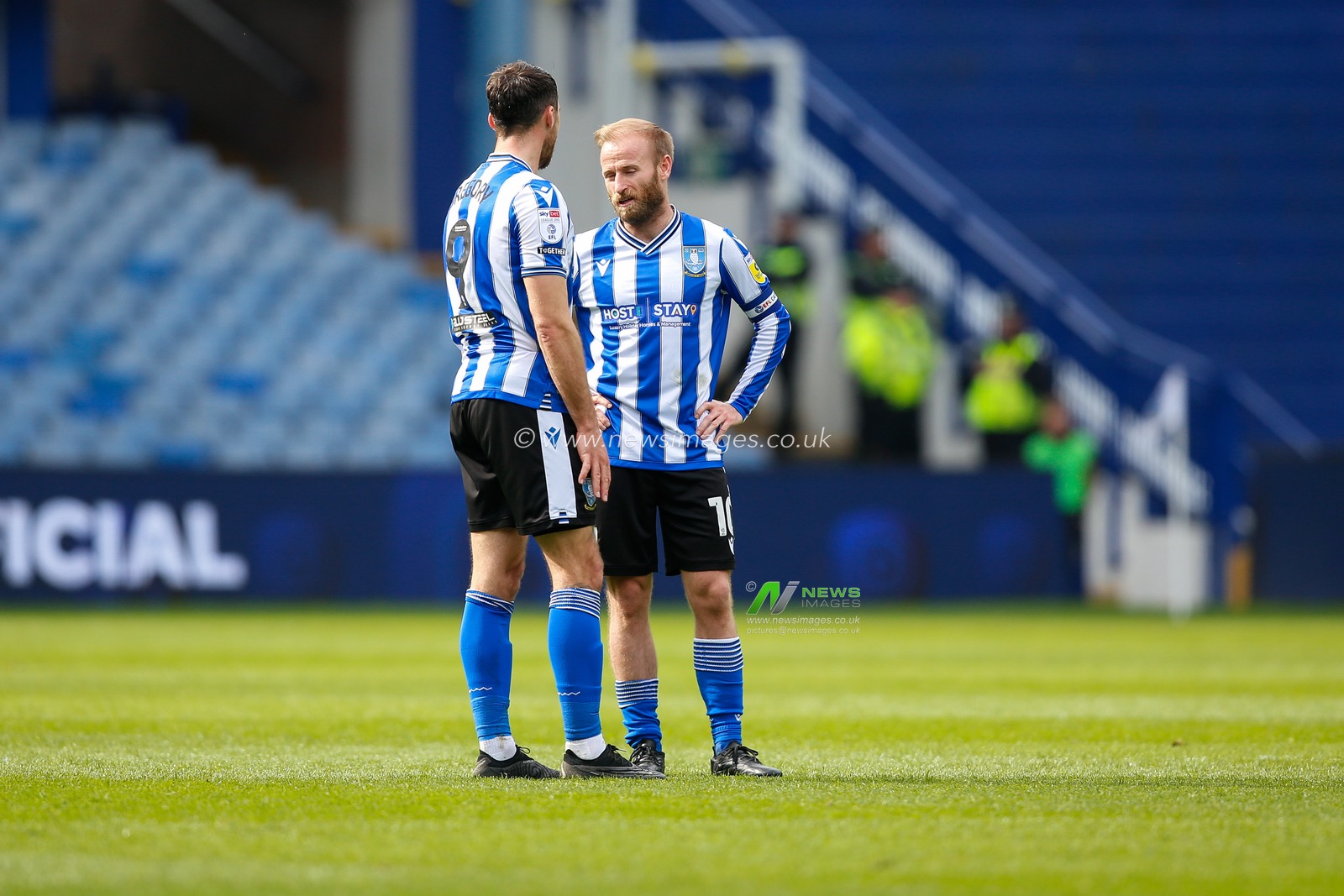 Barry Bannan #10 of Sheffield Wednesday and Lee Gregory #9 of Sheffield Wednesday during the Sky Bet League 1 match Sheffield Wednesday vs Exeter City at Hillsborough, Sheffield, United Kingdom, 22nd April 2023

(Photo by Ben Early/News Images)