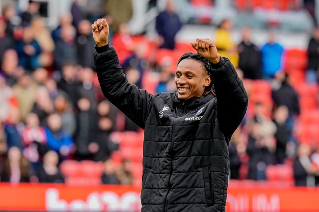 Lamine Cisse of Stoke City applauds the fans after the final whistle  during the Sky Bet Championship match Stoke City vs Sheffield Wednesday at Bet365 Stadium, Stoke On Trent, United Kingdom on 03 April 2026

(Photo by Maynard Manyowa/News Images)