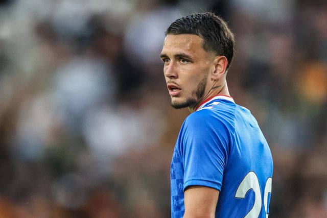 Enzo Le Fee of Sunderland during the Pre-season friendly match Hull City vs Sunderland at MKM Stadium, Hull, United Kingdom, 29th July 2025

(Photo by Alfie Cosgrove/News Images)