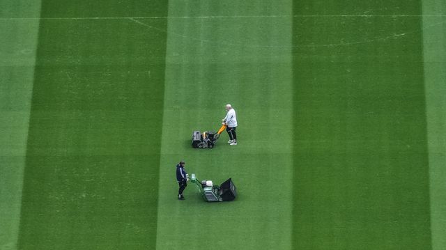 Ground staff make the Final Cut the the grass during the Premier League match Leeds United vs Manchester City at Elland Road, Leeds, United Kingdom on 28 February 2026

(Photo by Mark Cosgrove/News Images)