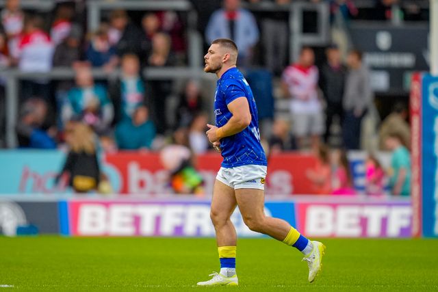 Warrington warriors players in the pre-game warm up session during the Betfred Super League round 14 match St Helens vs Warrington Wolves at The BrewDog Stadium, St Helens, United Kingdom on 11 June 2026

(Photo by Maynard Manyowa/News Images)