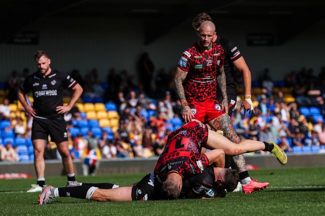 Matt Davis of Leigh Leopards makes a tackle during the Betfred Super League Round 23 match London Broncos vs Leigh Leopards at Plough Lane, Wimbledon, United Kingdom, 25th August 2024

(Photo by Izzy Poles/News Images)