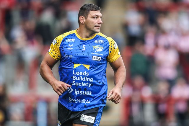 Ryan Hall of Leeds Rhinos in the pre-game warm up during the Betfred Super League round 21 match Leigh Leopards vs Leeds Rhinos at Leigh Sports Village, Leigh, United Kingdom, 7th August 2025

(Photo by Alfie Cosgrove/News Images)