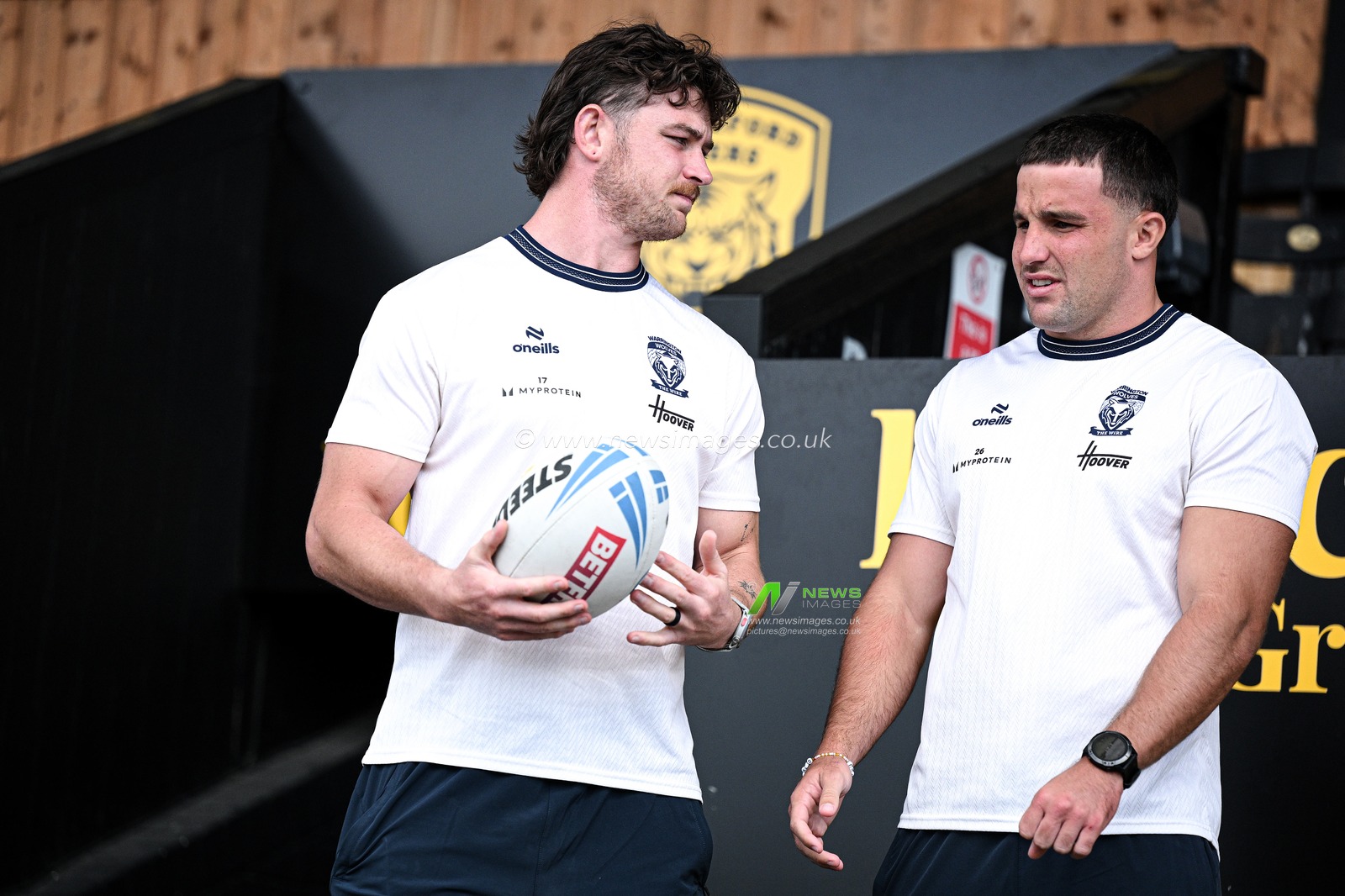 Jordy Crowther and Josh Smith of Warrington Wolves interact prior to the Betfred Super League round 21 match Castleford Tigers vs Warrington Wolves at OneBore Stadium, Castleford, Untied Kingdom on 01 August 2026

(Photo by Ben Roberts/News Images)
