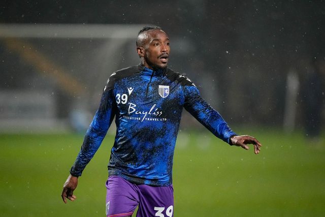  ≤ z Omar Beckles of Gillingham in the pregame warmup session  during the Sky Bet League 2 match Notts County vs Gillingham at Meadow Lane, Nottingham, United Kingdom, 3rd February 2026

(Photo by Maynard Manyowa/News Images)