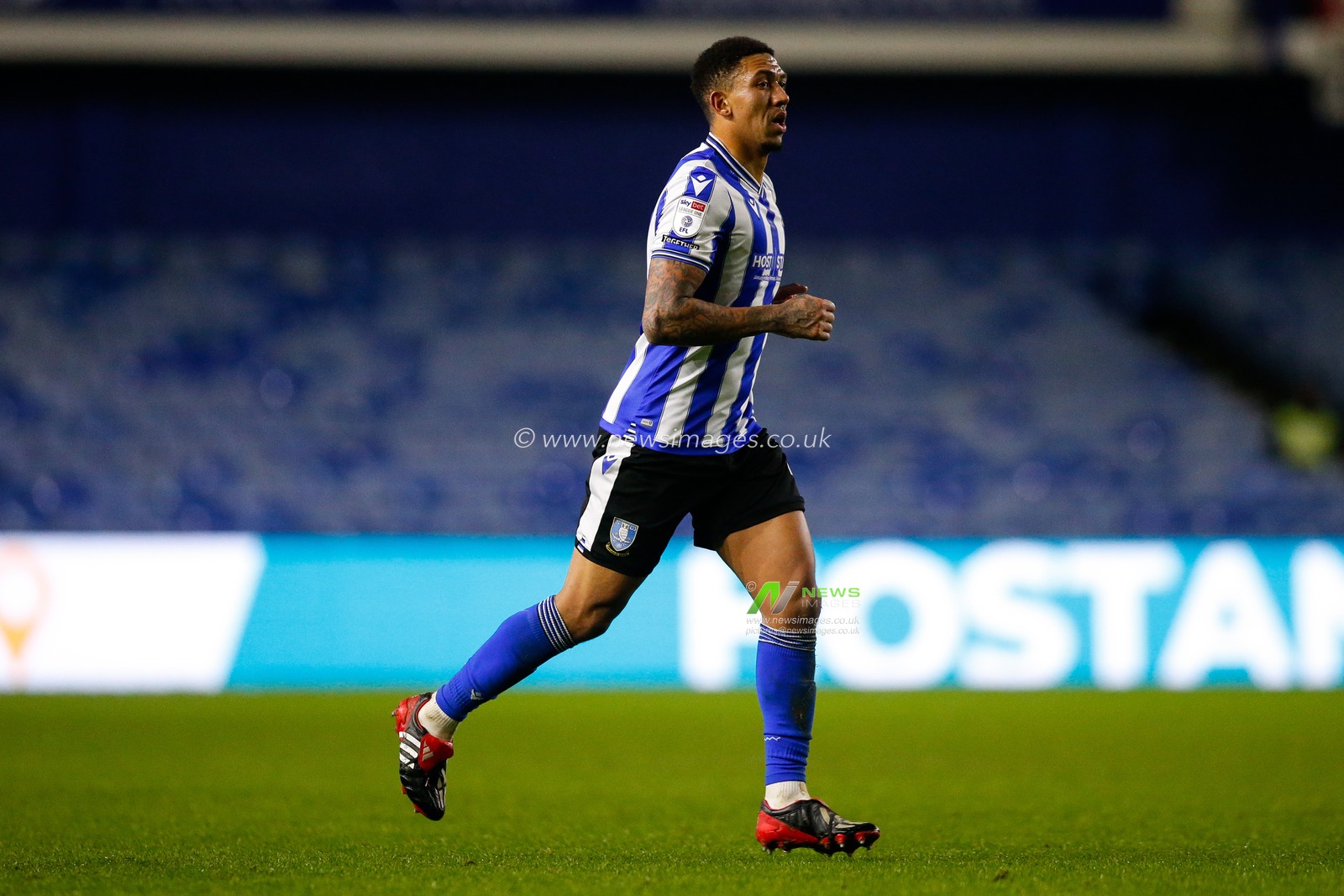 Liam Palmer #2 of Sheffield Wednesday during the Sky Bet League 1 match Sheffield Wednesday vs Oxford United at Hillsborough, Sheffield, United Kingdom, 17th December 2022

(Photo by Ben Early/News Images)