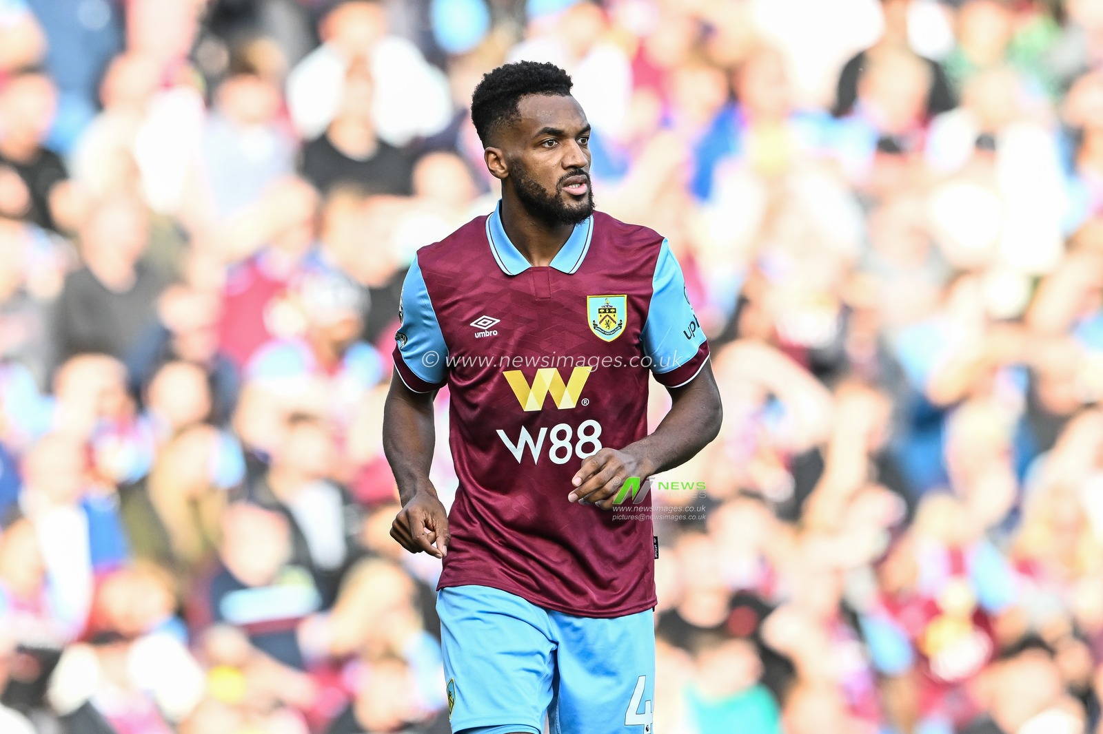 Hannes Delcroix #44 of Burnley during the Premier League match Burnley vs Chelsea at Turf Moor, Burnley, United Kingdom, 7th October 2023

(Photo by Craig Thomas/News Images)