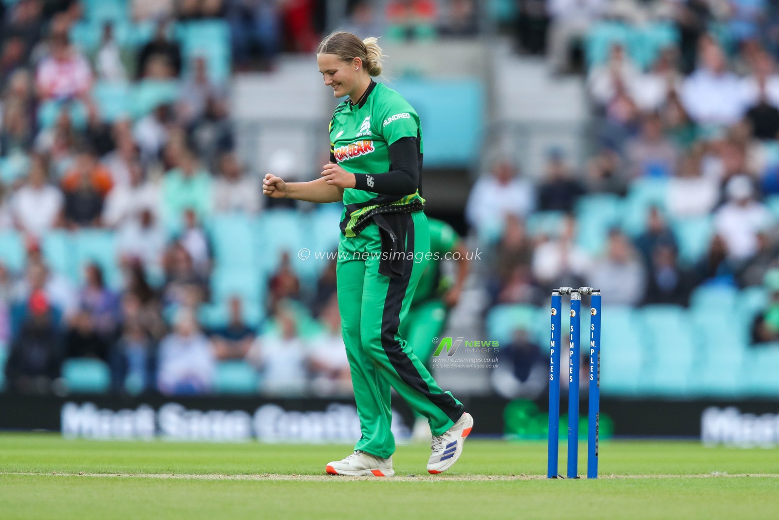 Tilly Corteen-Coleman of Southern Brave celebrates after the dismissal of Paige Scholfield of Oval Invincibles during the The Hundred match Oval Invincibles Women vs Southern Brave Women at The Kia Oval, London, United Kingdom, 8th August 2024

(Photo by Izzy Poles/News Images)