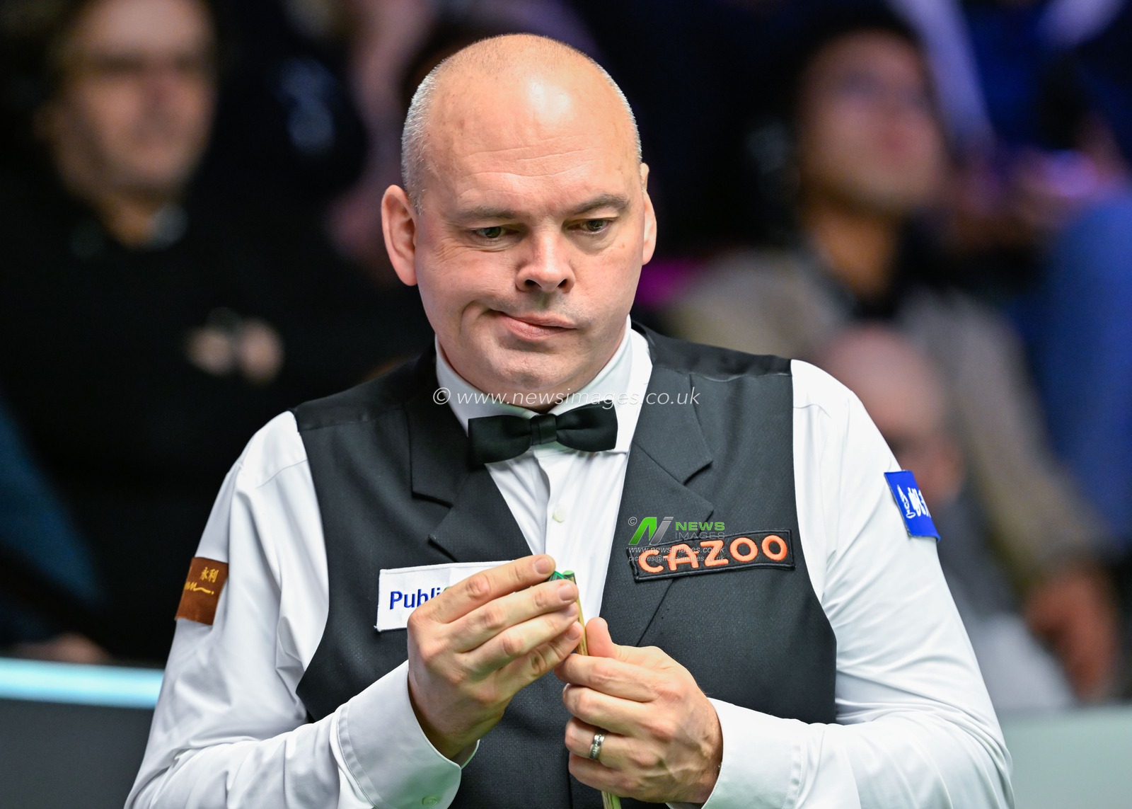 Stuart Bingham reacts while chalking his cue, during the Cazoo World Championships 2024 at Crucible Theatre, Sheffield, United Kingdom, 1st May 2024

(Photo by Cody Froggatt/News Images)