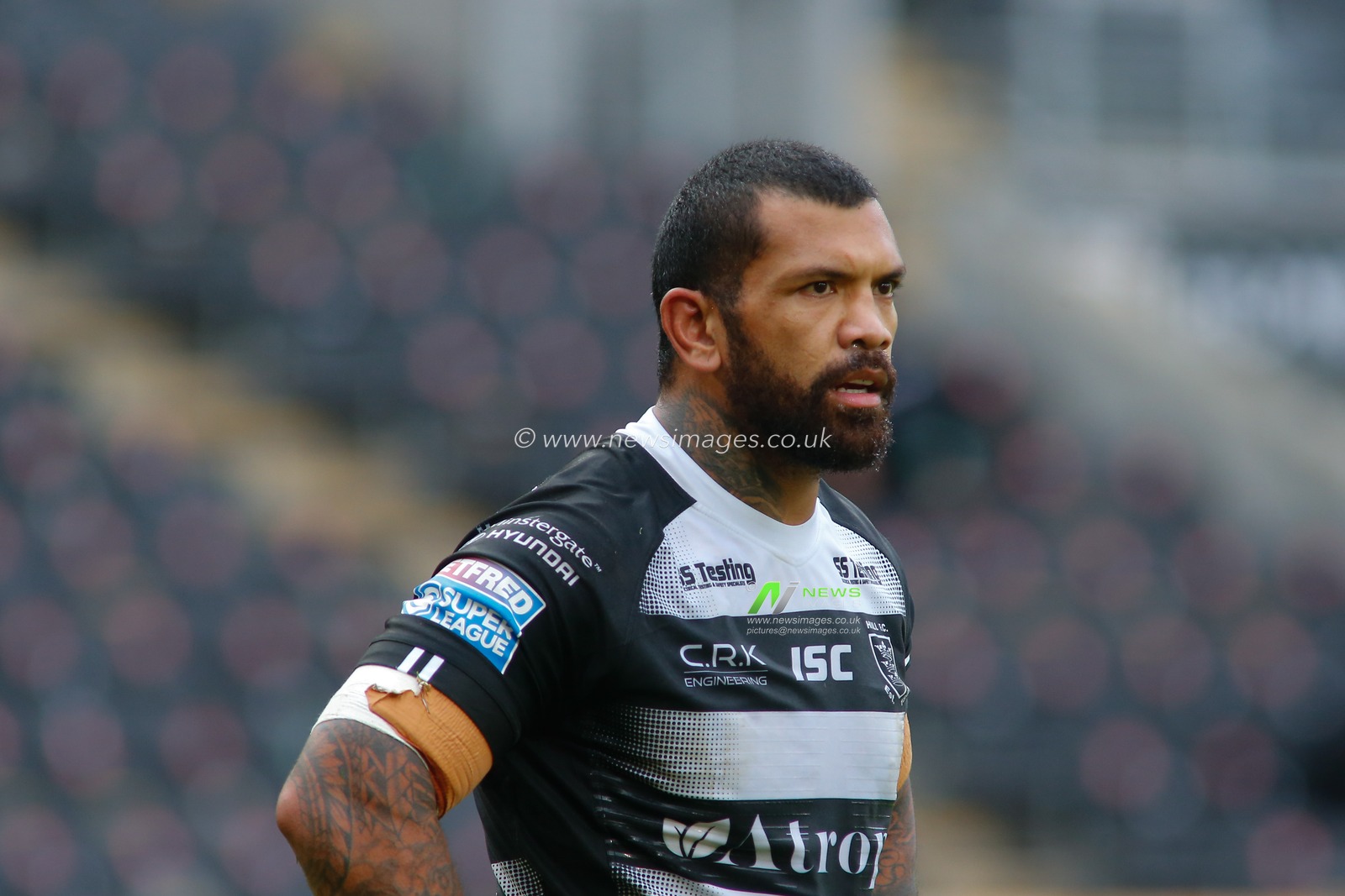 Manu Maâ€™u (12) of Hull FC.
