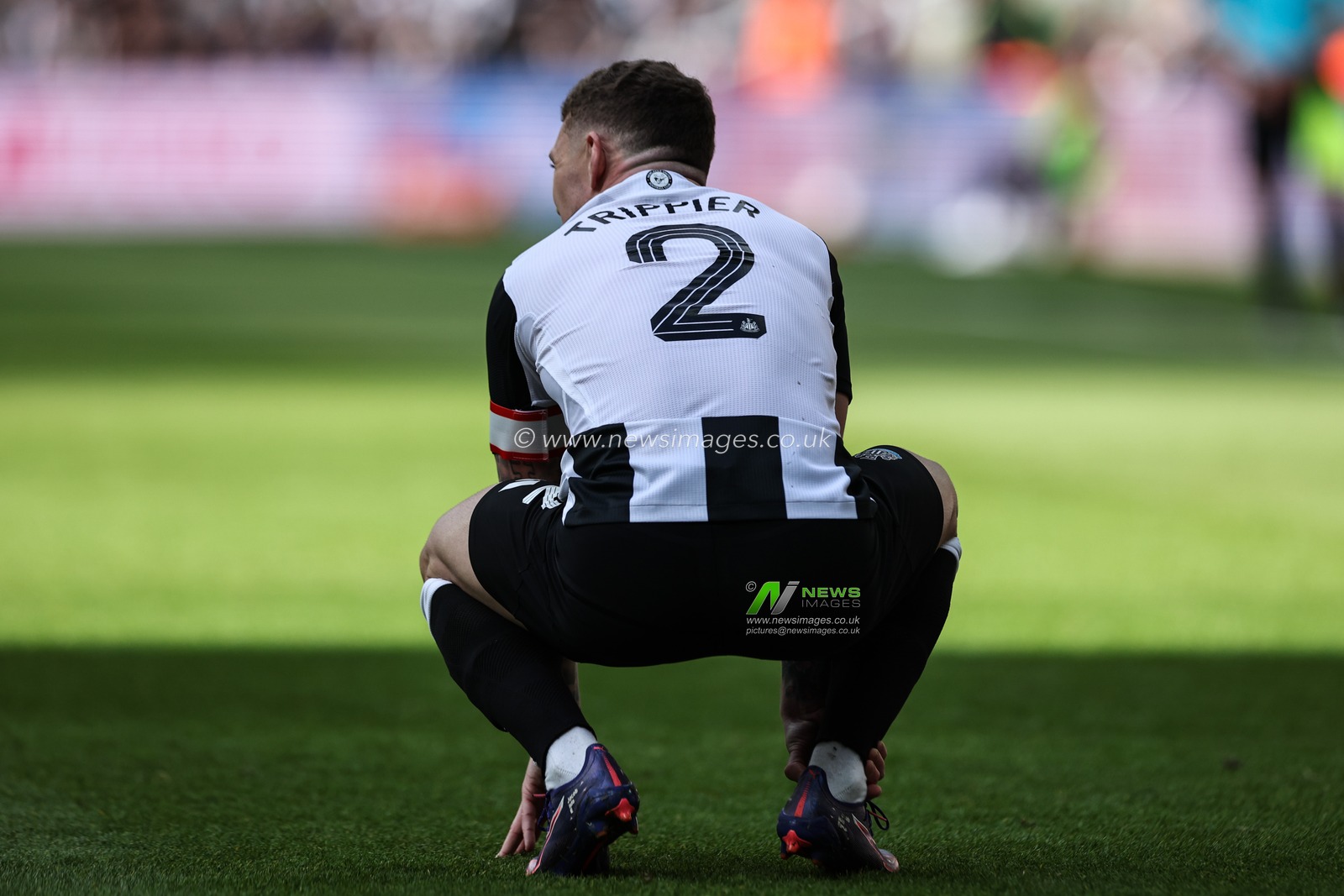 Kieran Trippier of Newcastle United goes down injured during the Emirates FA Cup 5th Round Newcastle United vs Brighton and Hove Albion at St. James's Park, Newcastle, United Kingdom, 2nd March 2025

(Photo by Mark Cosgrove/News Images)