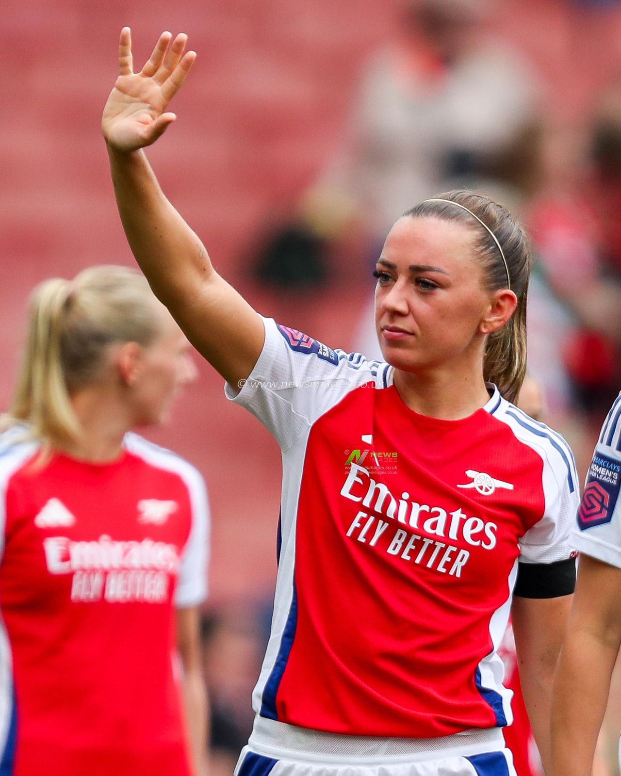 Katie McCabe of Arsenal acknowledges the fans after the teams draw following the The FA Women's Super League match Arsenal Women vs Manchester City Women at Emirates Stadium, London, United Kingdom, 22nd September 2024

(Photo by Izzy Poles/News Images)