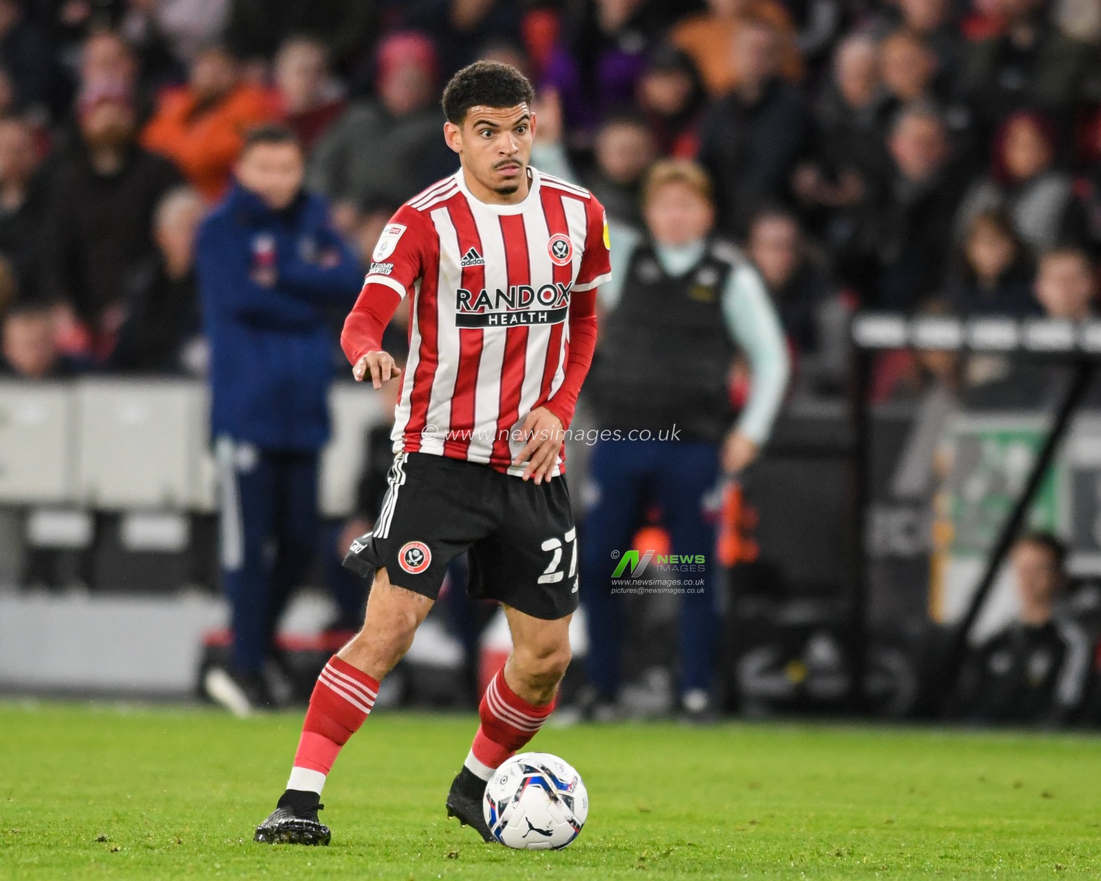 Morgan Gibbs-White #27 of Sheffield United with the ball