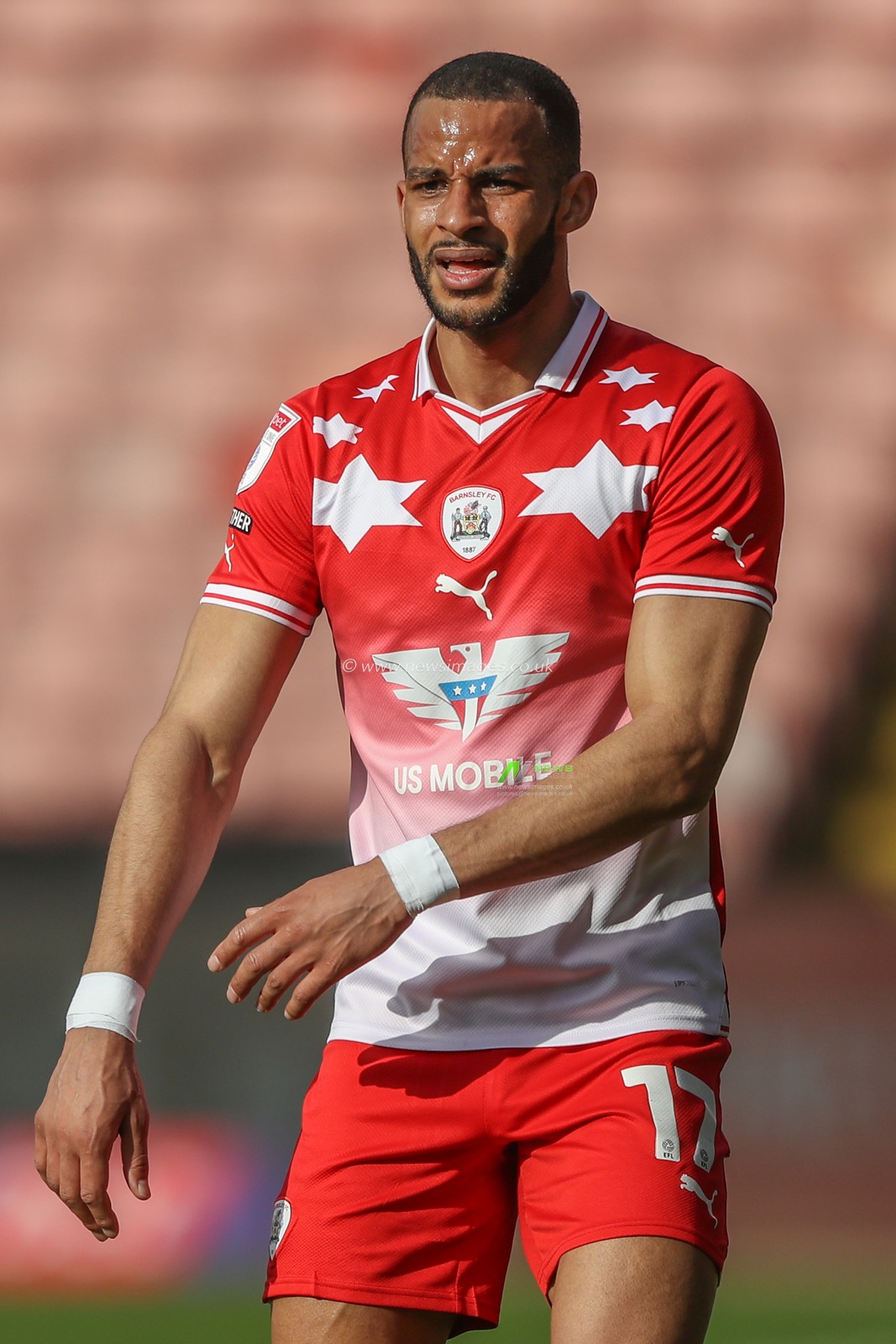 Barry Cotter of Barnsley during the Sky Bet League 1 match Barnsley vs Reading at Oakwell, Barnsley, United Kingdom, 13th April 2024

(Photo by Alfie Cosgrove/News Images)