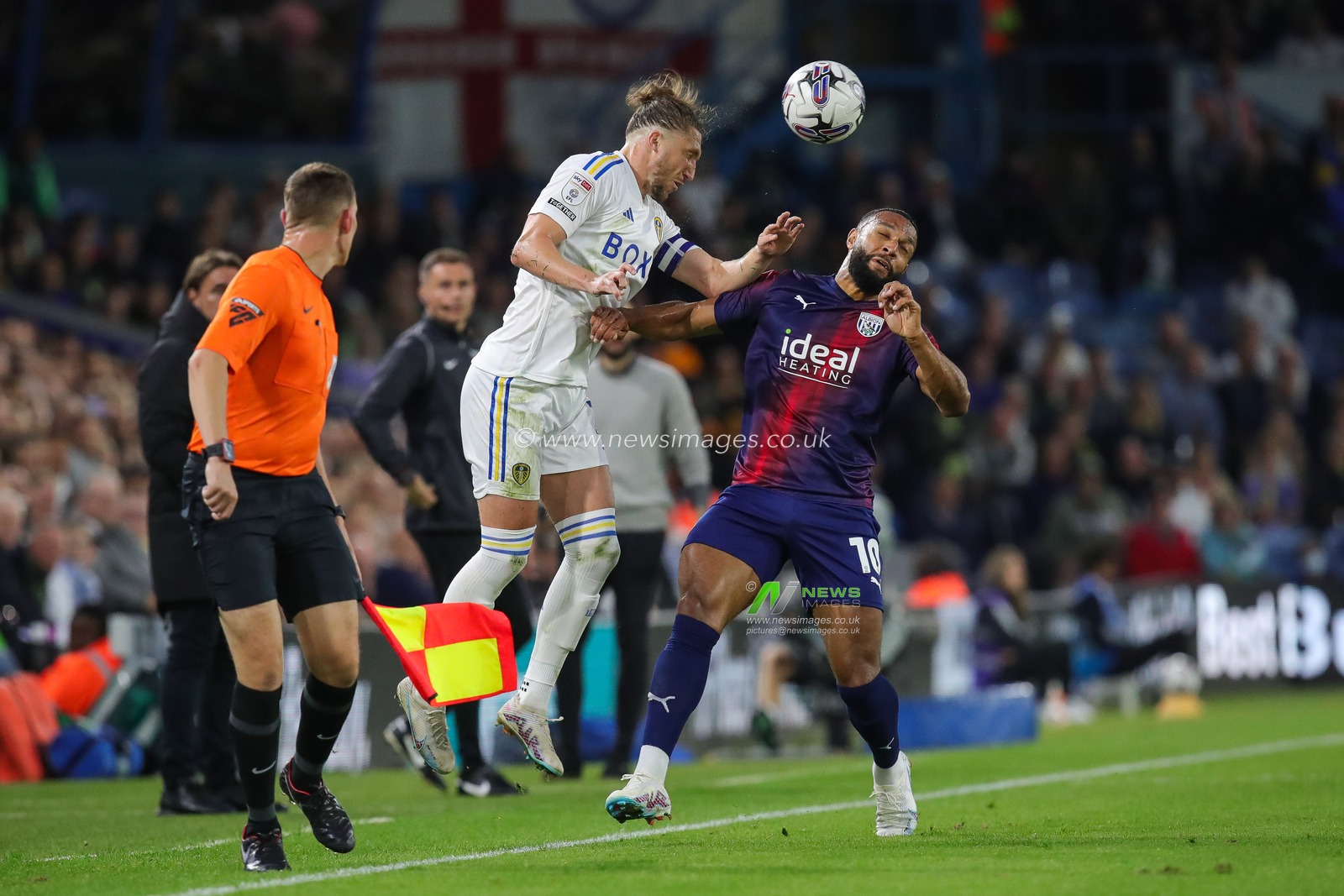 Luke Ayling #2 of Leeds United wins the header during the Sky Bet Championship match Leeds United vs West Bromwich Albion at Elland Road, Leeds, United Kingdom, 18th August 2023

(Photo by James Heaton/News Images)