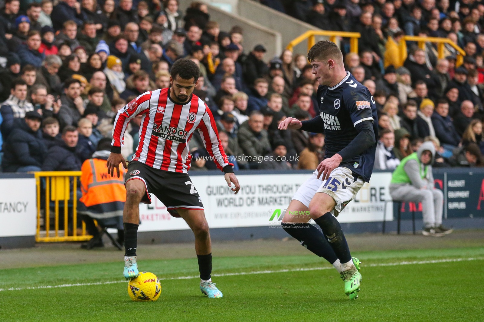 Iliman Ndiaye #29 of Sheffield United on the ball during the Emirates FA Cup Third Round match Millwall vs Sheffield United at The Den, London, United Kingdom, 7th January 2023

(Photo by Arron Gent/News Images)