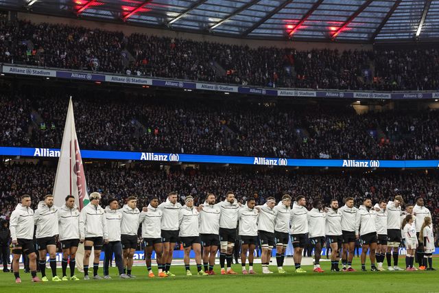 England team sing the national anthem God save the King during the Quilter Nations Series 2025 match England vs Argentina at Allianz Stadium, Twickenham, United Kingdom, 23rd November 2025

(Photo by Mark Cosgrove/News Images)

*** GER AUT SUI OUT ***