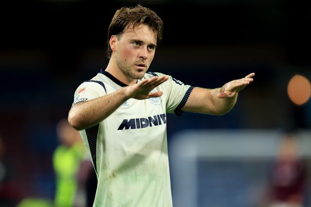 Aidan Morris of Middlesbrough claps fans after 1-1 draw during the Sky Bet Championship match Burnley vs Middlesbrough at Turf Moor, Burnley, United Kingdom on 02 September 2026

(Photo by Jorge Horsted/News Images)