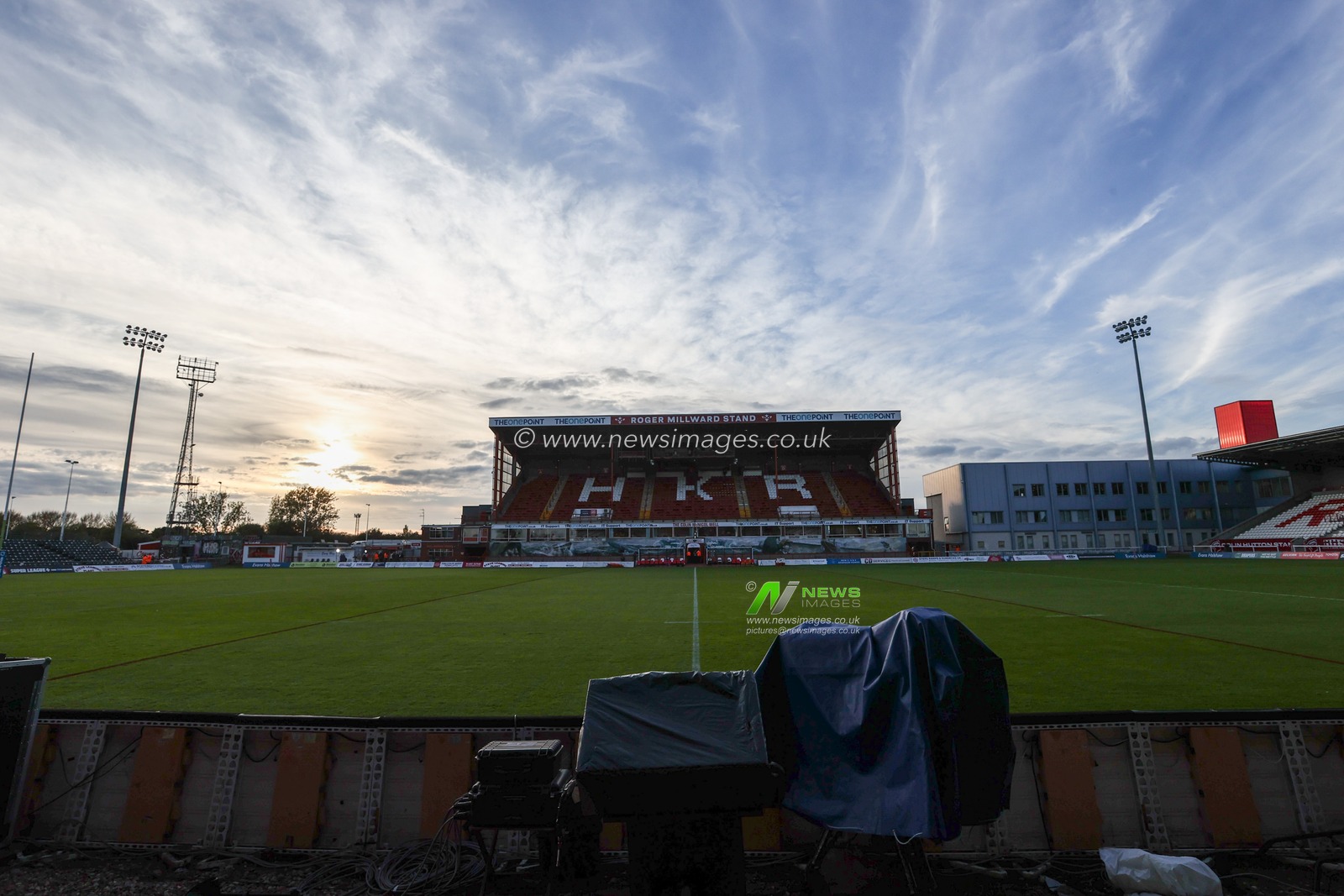A general view of the Sewell Group Craven Park during the Betfred Super League Semi-Finals match Hull KR vs Warrington Wolves at Sewell Group Craven Park, Kingston upon Hull, United Kingdom, 4th October 2024

(Photo by Alfie Cosgrove/News Images)