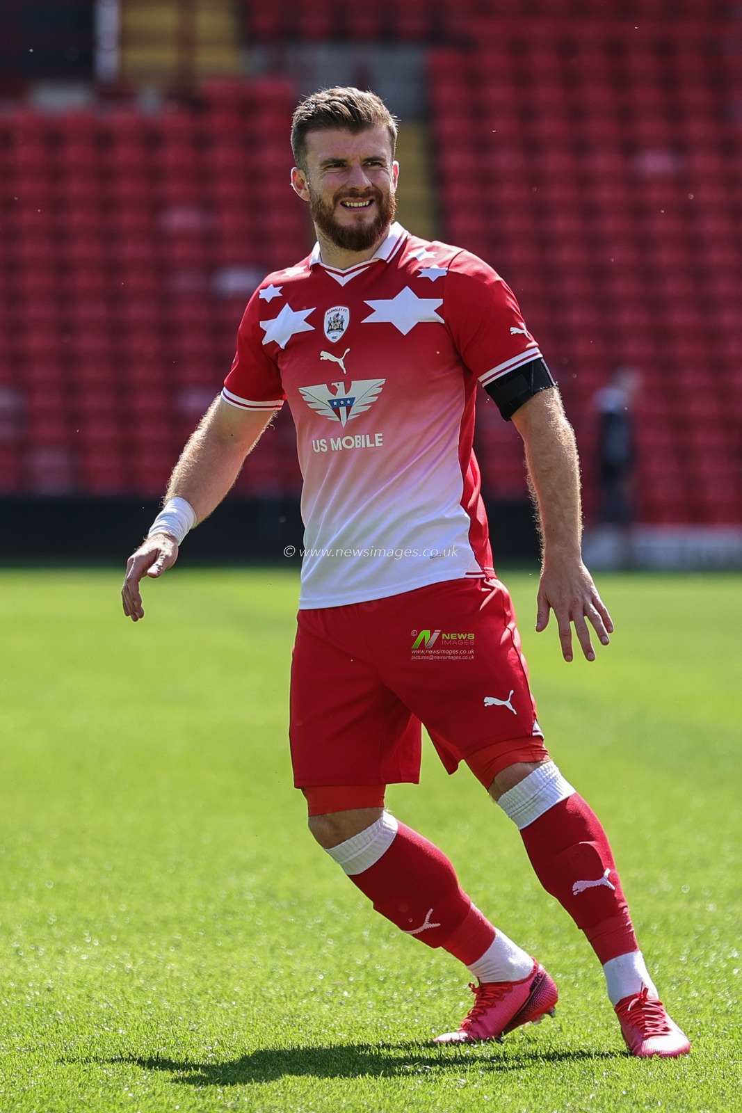 Nicky Cadden #7 of Barnsley during the Pre-season friendly match Barnsley vs Crewe Alexandra at Oakwell, Barnsley, United Kingdom, 29th July 2023

(Photo by Mark Cosgrove/News Images)