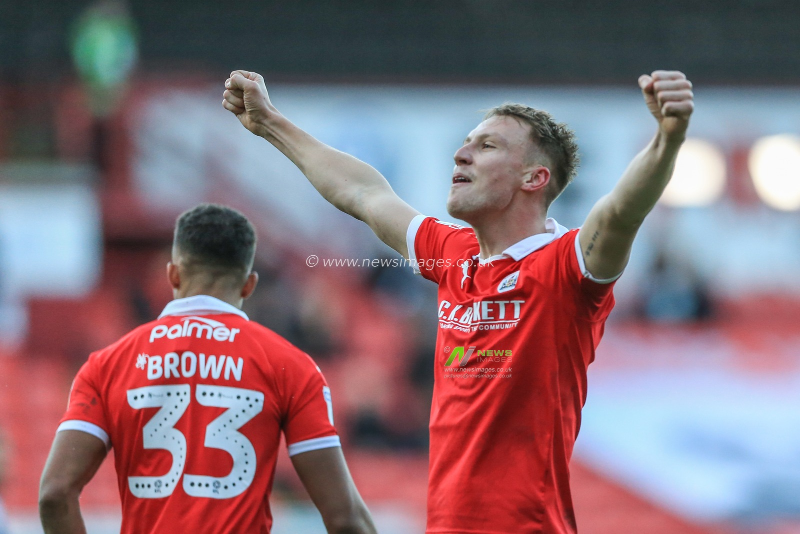 16th February 2019, Oakwell, Barnsley, England; Sky Bet League One, Barnsley vs Wycombe Wanderers ;  Cauley Woodrow (09) of Barnsley celebrates his goal to make it 2-0




Credit: Mark Cosgrove/News Images

English Football League images are subject to DataCo Licence