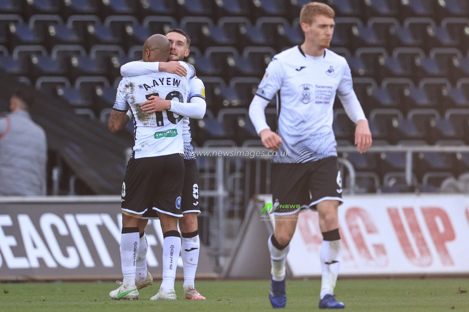 Matt Grimes #8 of Swansea City celebrates his goal to make it 1-0