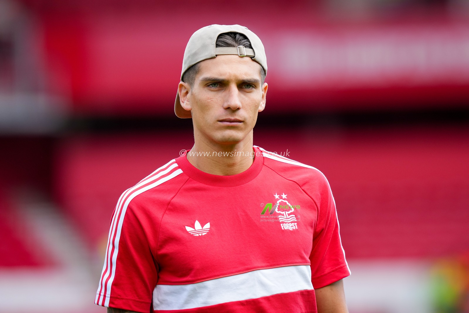 Nicolás Domínguez of Nottingham Forest inspects the pitch prior to kick off during the Premier League match Nottingham Forest vs Tottenham Hotspur at City Ground, Nottingham, United Kingdom on 05 September 2026

(Photo by Maynard Manyowa/News Images)
