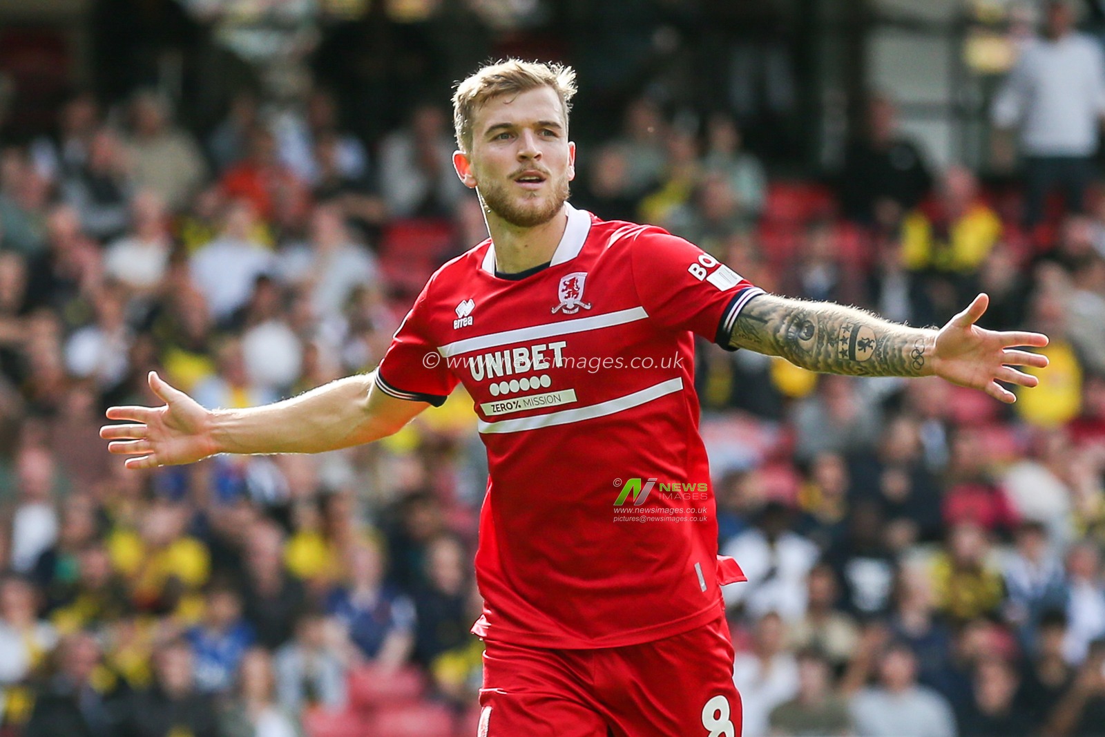 Riley McGree #8 of Middlesbrough scores to make it 0-2 during the Sky Bet Championship match Watford vs Middlesbrough at Vicarage Road, Watford, United Kingdom, 30th September 2023

(Photo by Arron Gent/News Images)