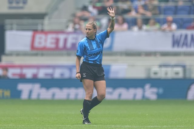 Referee Tara Jones gives instruction during the Betfred Super League Magic Weekend match Huddersfield Giants vs York Knights at Hill Dickinson Stadium, Liverpool, United Kingdom on 04 July 2026

(Photo by Mark Cosgrove/News Images)
