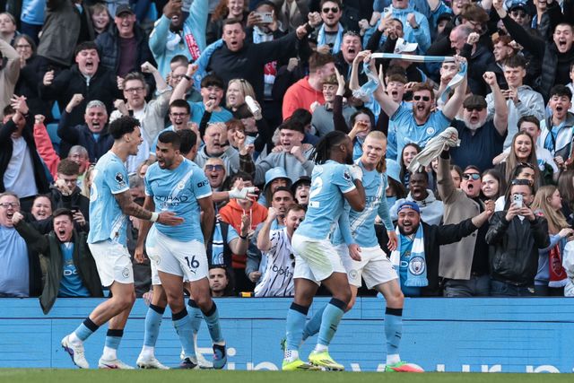 Erling Haaland of Manchester City scores to make it 2-1 during the Premier League match Manchester City vs Arsenal at Etihad Stadium, Manchester, United Kingdom on 19 April 2026

(Photo by Mark Cosgrove/News Images)