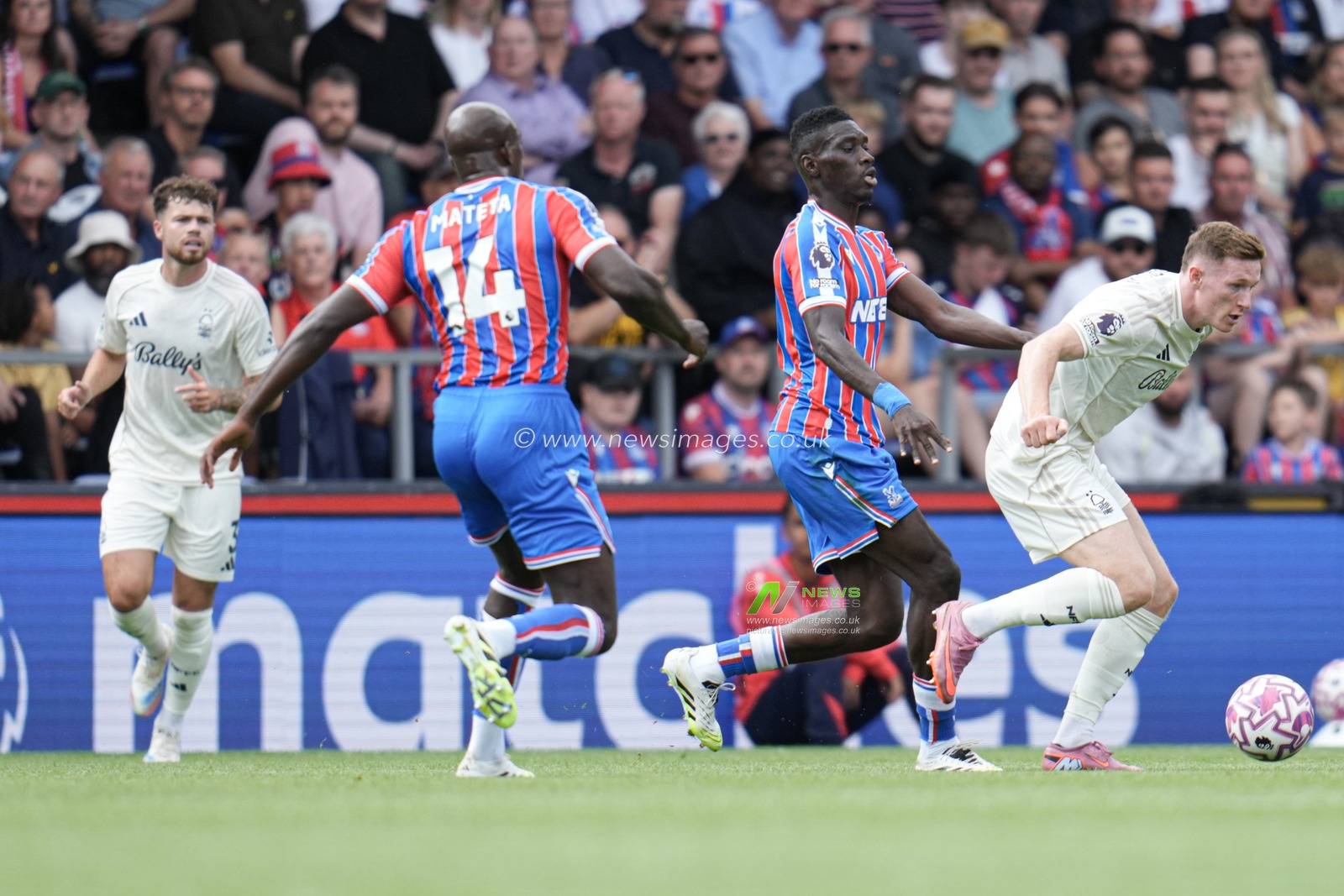 during the Premier League match Crystal Palace vs Nottingham Forest at Selhurst Park, London, United Kingdom, 24th August 2025

(Photo by Harvey Murphy/News Images)