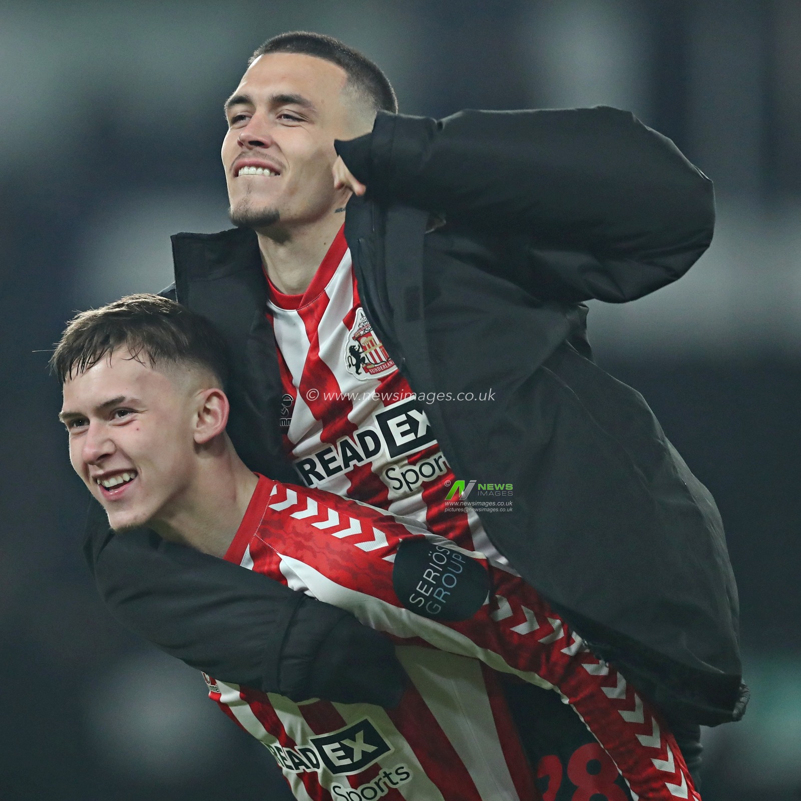 Chris Rigg of Sunderland and Enzo Le FÃ©e of Sunderland after the Sky Bet Championship match Derby County vs Sunderland at Pride Park Stadium, Derby, United Kingdom, 21st January 2025

(Photo by Sam Eaden/News Images) 
