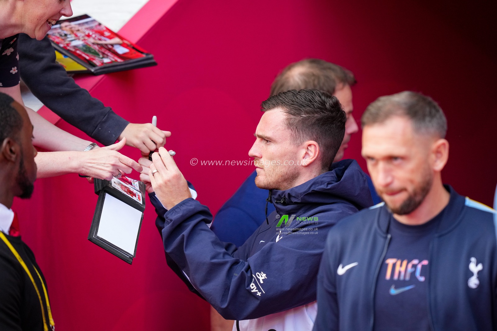Andrew Robertson of Tottenham Hotspur signs autographs for fans as he arrives at the stadium prior to kick off during the Premier League match Nottingham Forest vs Tottenham Hotspur at City Ground, Nottingham, United Kingdom on 05 September 2026

(Photo by Maynard Manyowa/News Images)