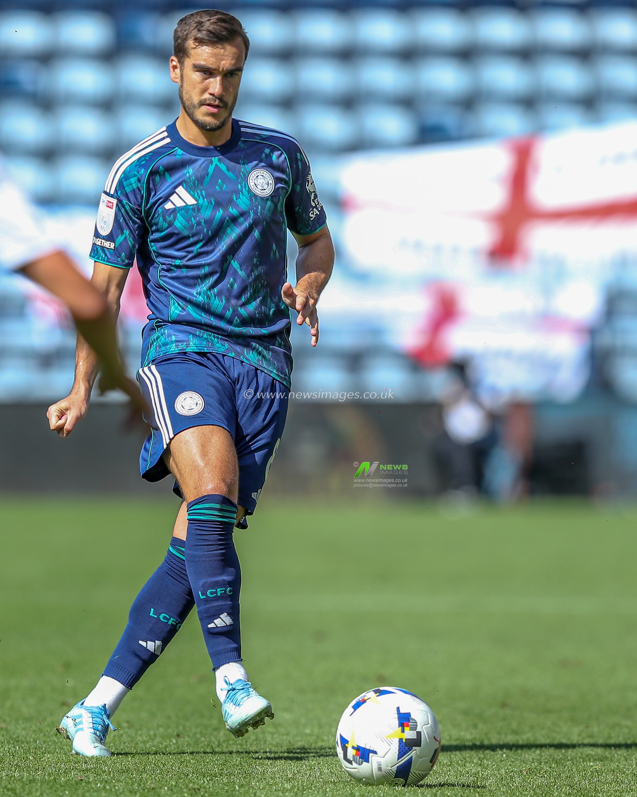 Harry Winks of Leicester City during the Sky Bet Championship match Preston North End vs Leicester City at Deepdale, Preston, United Kingdom, 16th August 2025

(Photo by Jorge Horsted/News Images)